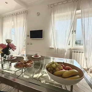 Terrazza Sul Parco , Roma Italia